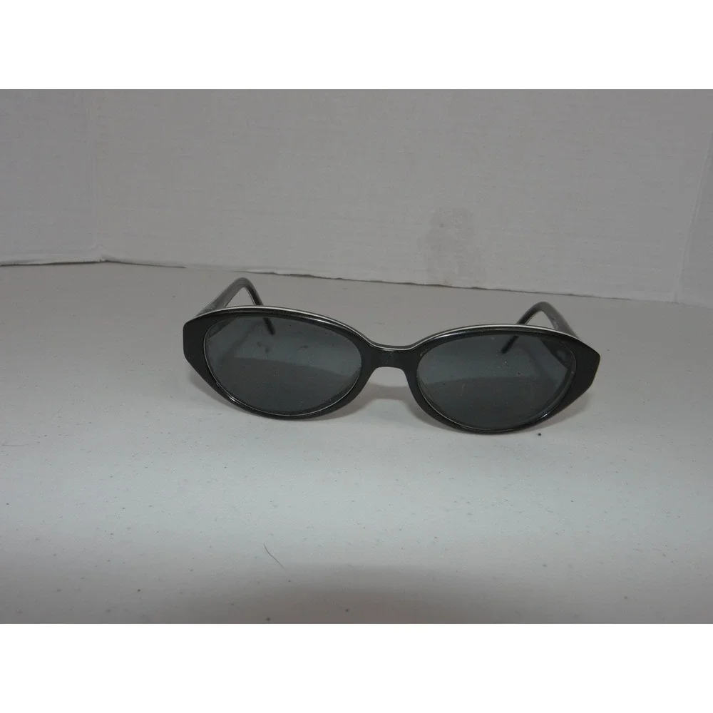 Nine West Lucky/S Sunglasses Black Cream Oval Frame Dark Lens AH 135 1K6P